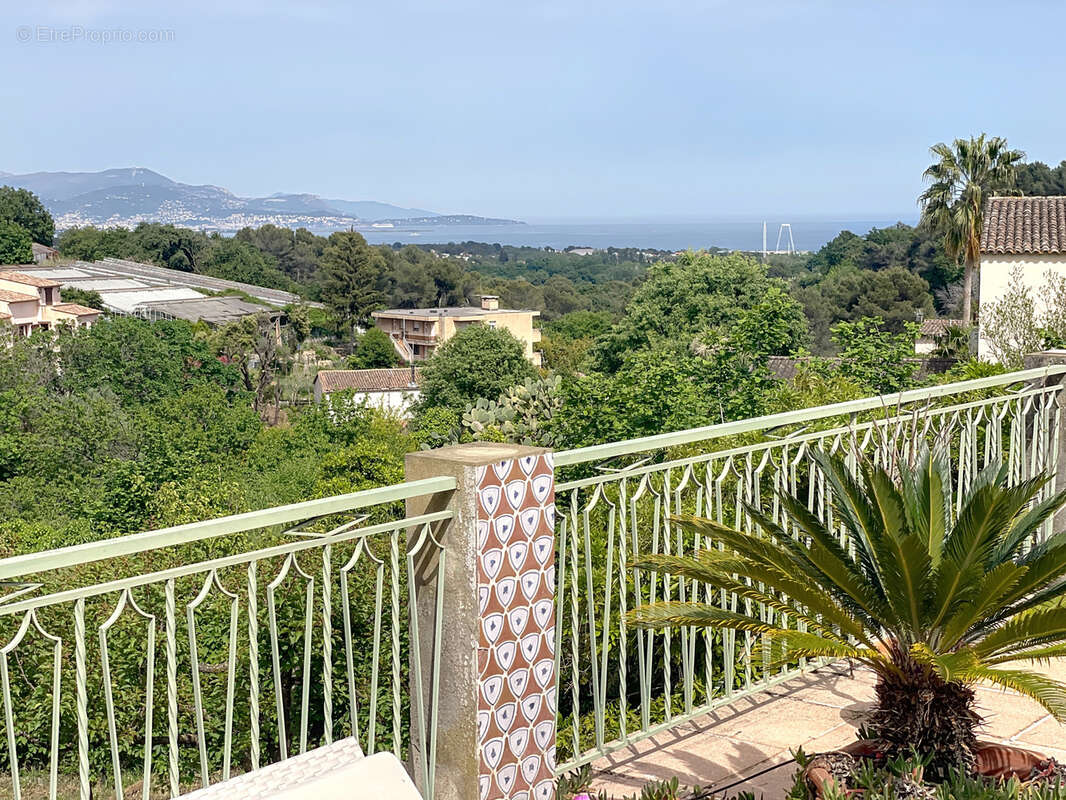 À VENDRE   Villa de charme avec vue mer, piscine chauffée et 6 chambres - photo 5