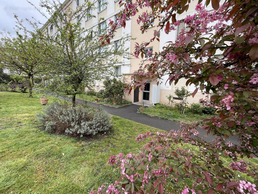 Appartement à NANTERRE