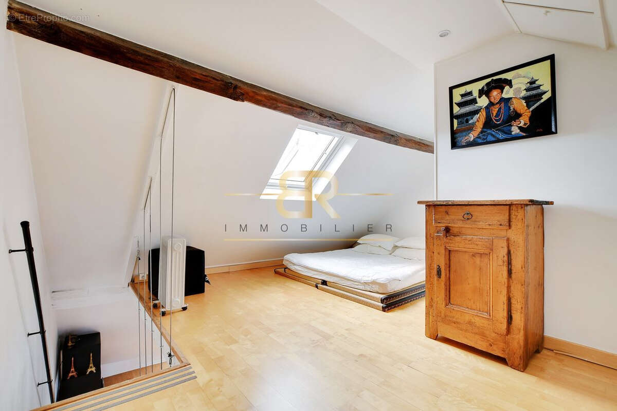 Appartement à PARIS-11E