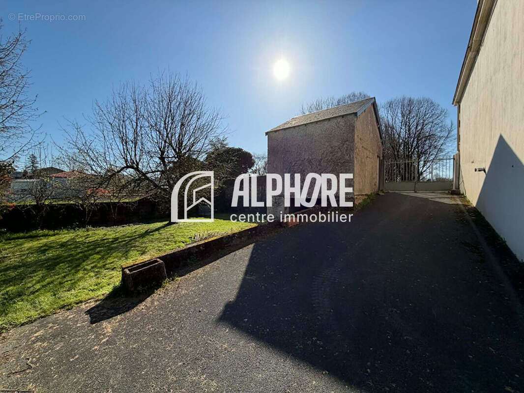 Maison à LA CHAPELLE-ACHARD