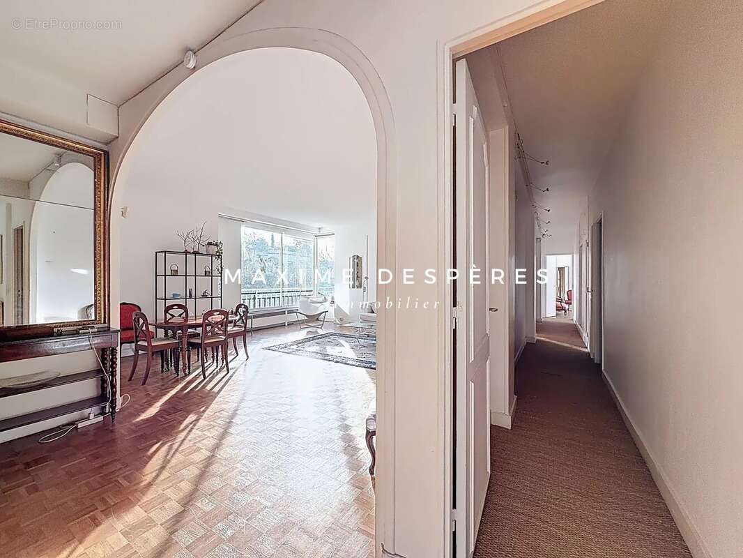 Appartement à NEUILLY-SUR-SEINE