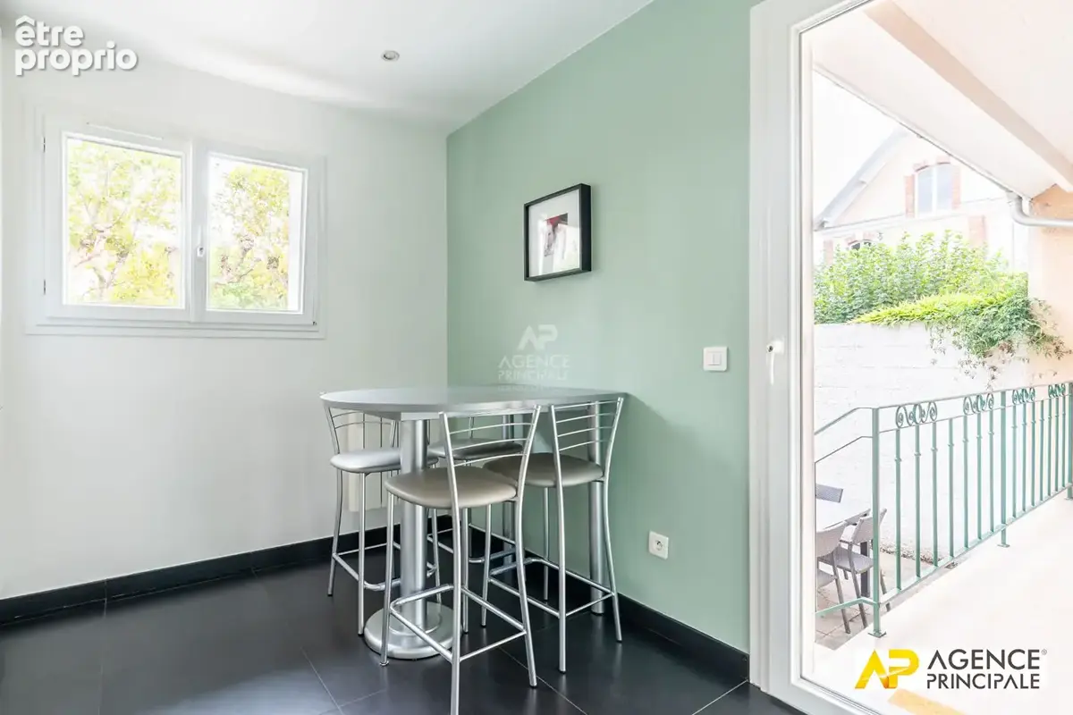 Maison  5 pièce(s) - photo 8