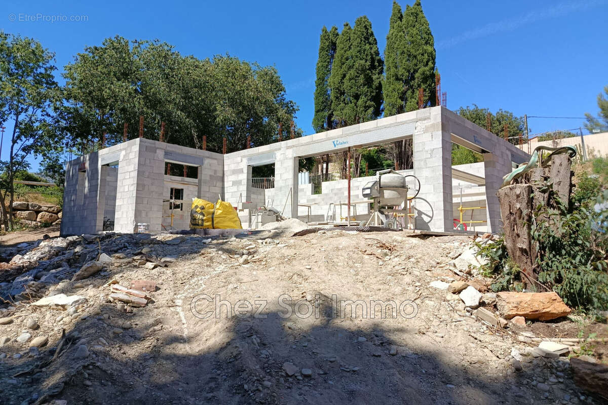 Maison 178 m² à Grasse  - photo 4
