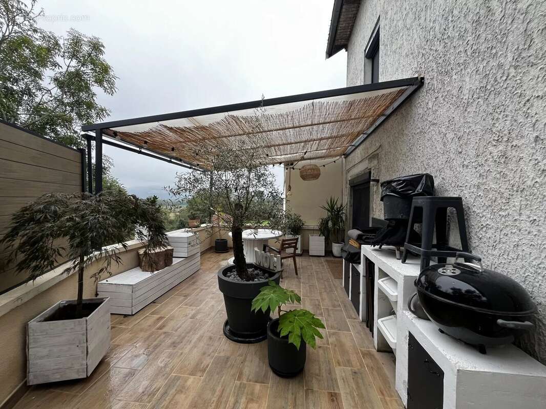 Maison à BOUVESSE-QUIRIEU