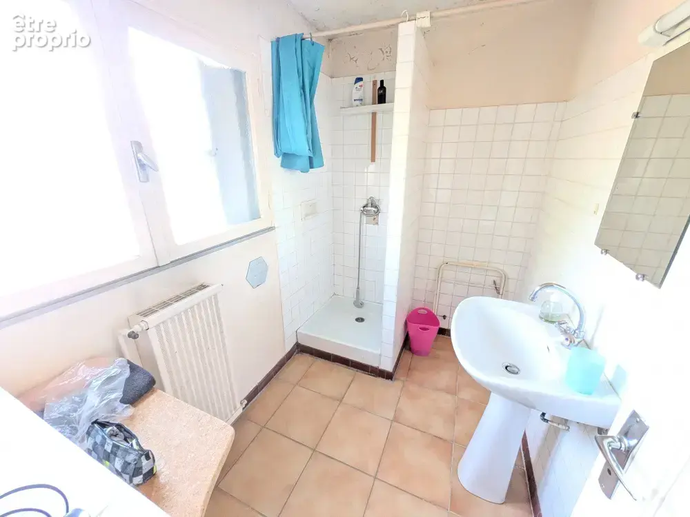 Maison à étage avec combles et jardin autour - photo 12