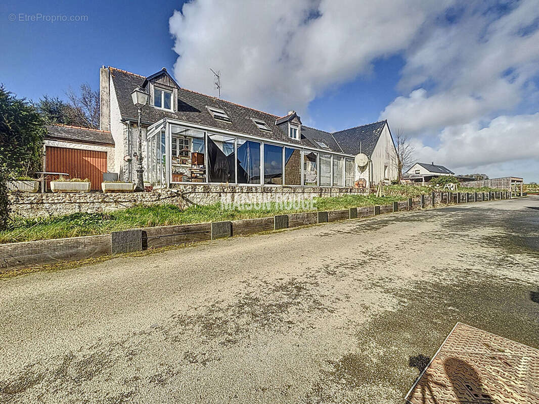 Maison à PLOUER-SUR-RANCE