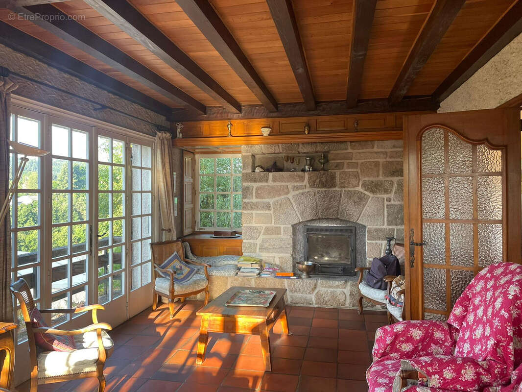 Maison à LE CHAMBON-SUR-LIGNON