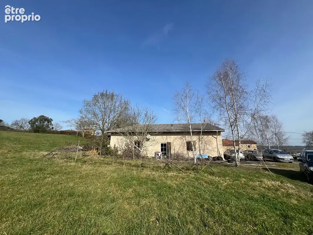 Maison de plain - pied avec 3ha de terrain attenant - photo 3