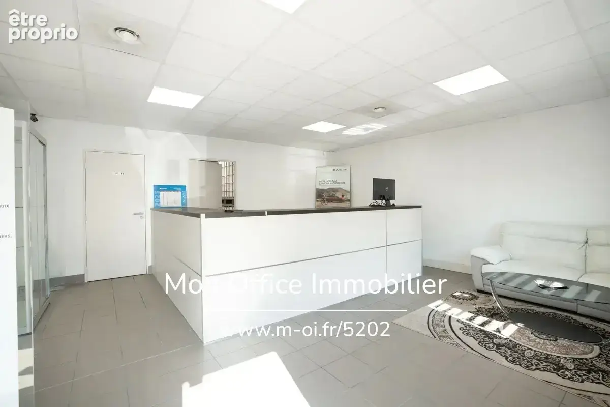Référence : 6566-NAM. - Local Professionnel Z.A Les Milles - photo 5