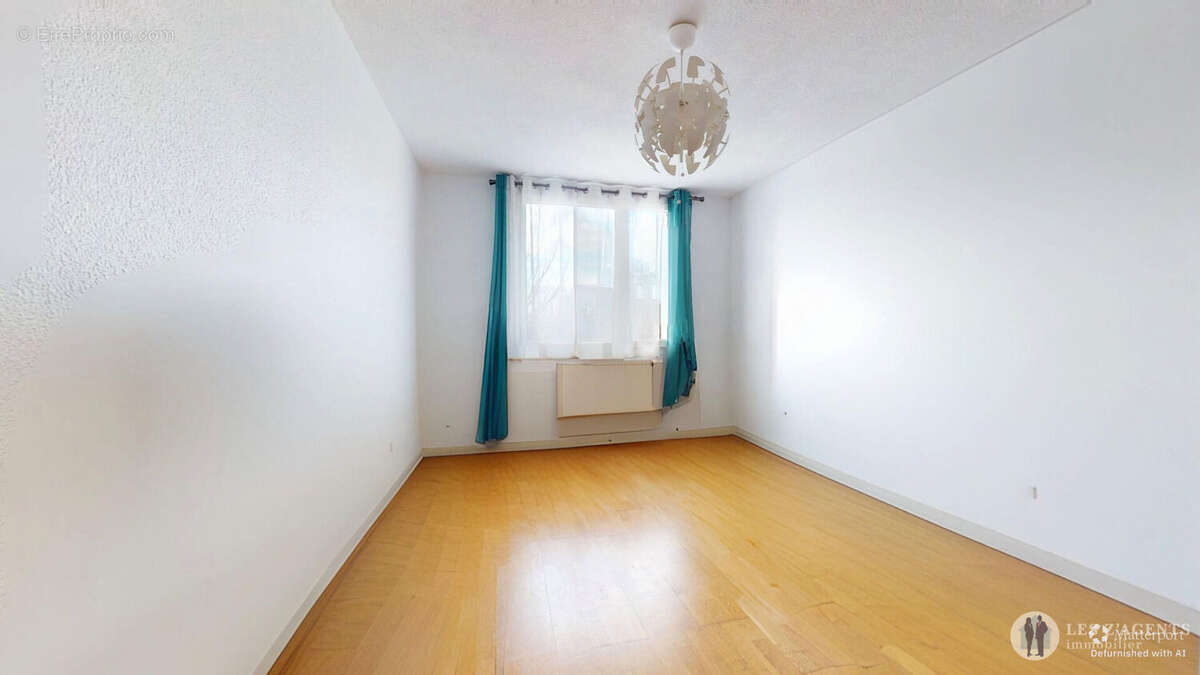 Appartement à SAINT-MARTIN-D'HERES