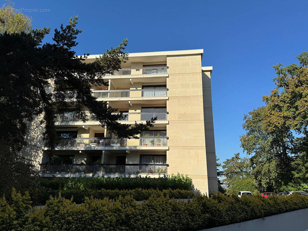 Appartement à VERSAILLES