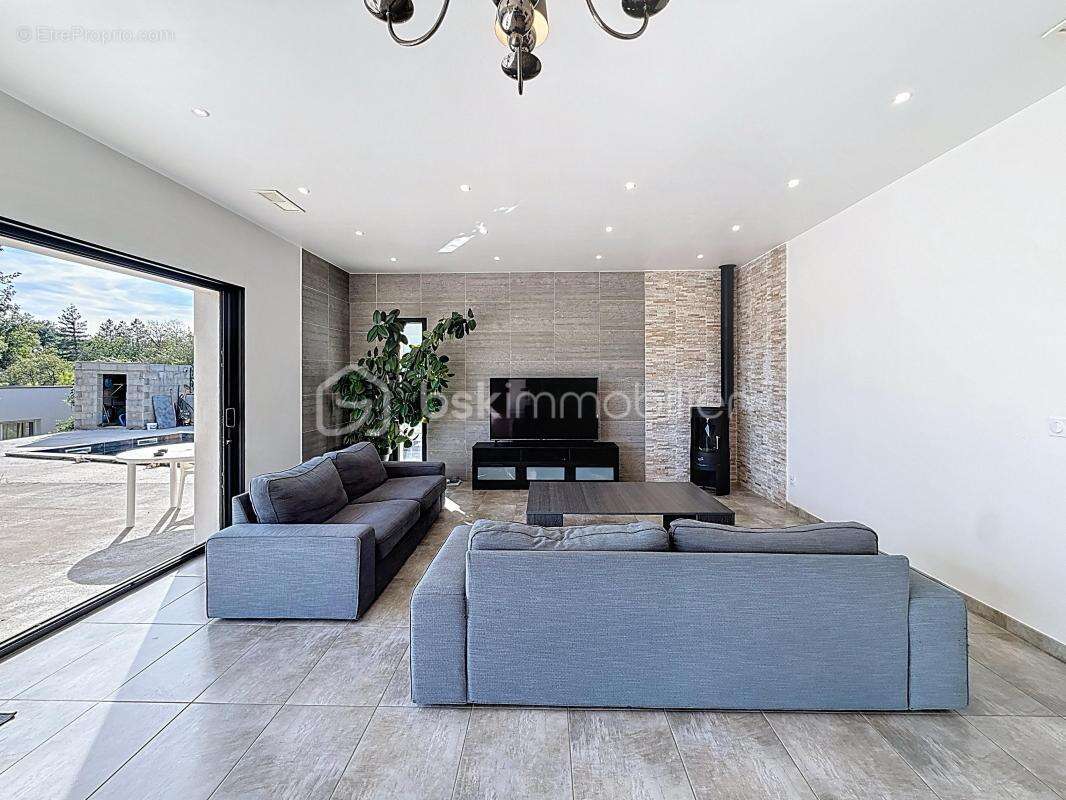 Maison à SAINT-JEAN-DE-LA-BLAQUIERE