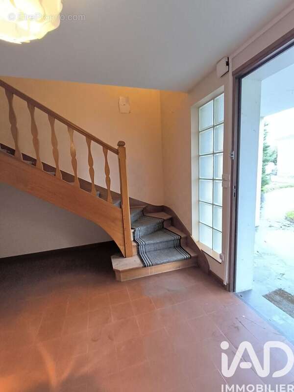 Maison 142 m² à Pineuilh  - photo 8