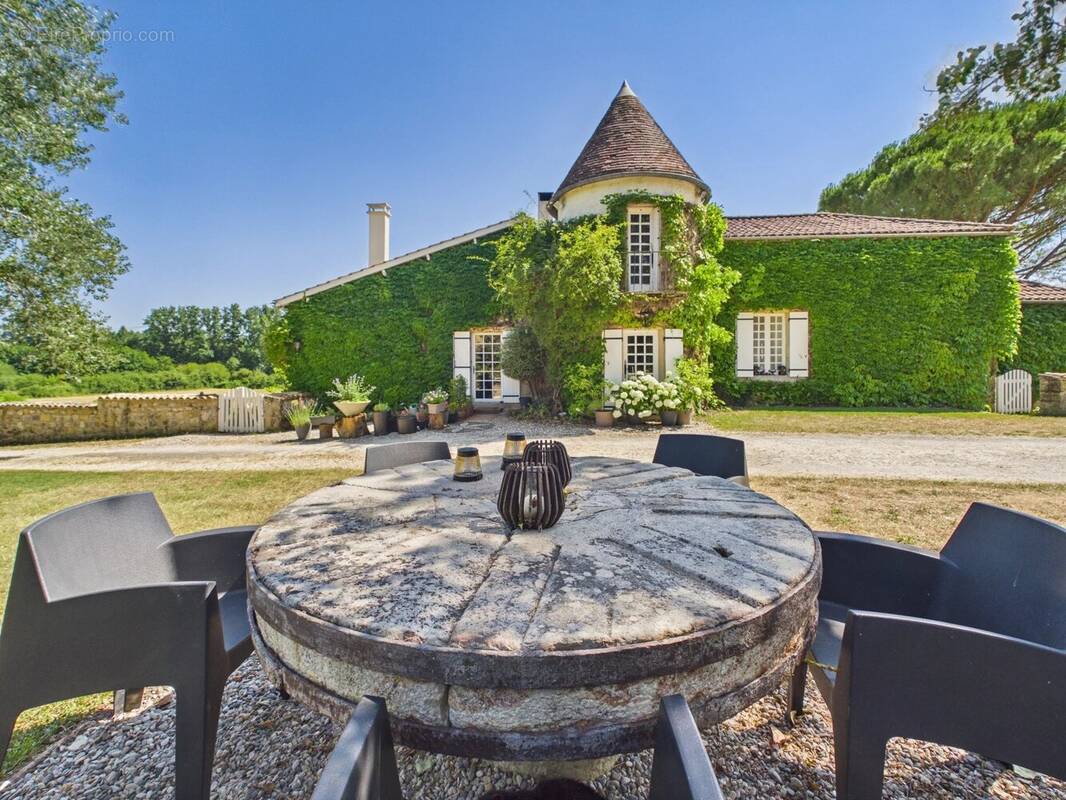 Maison à MONFLANQUIN