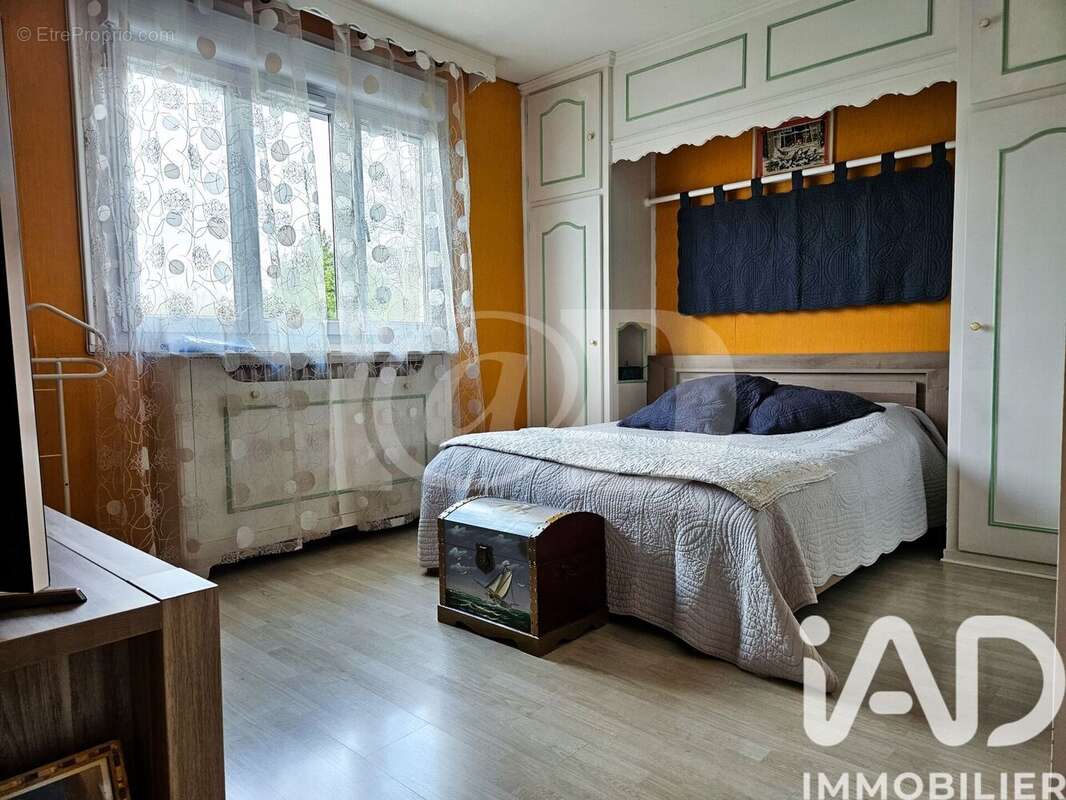 Maison 163 m² à Linas  - photo 5