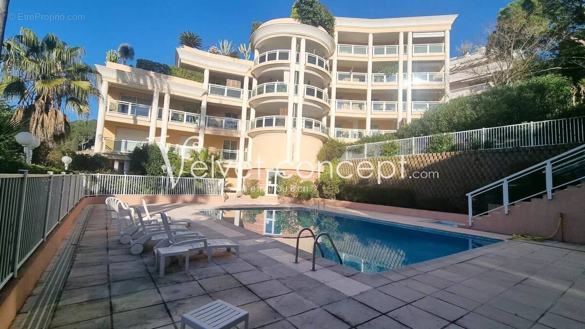 Appartement à LE CANNET