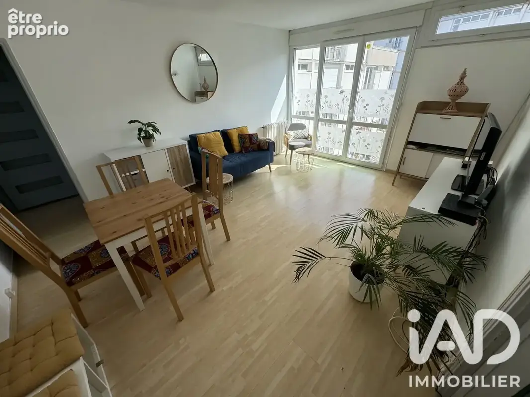Photo 1 - Appartement à SAINT-JEAN-DE-LA-RUELLE