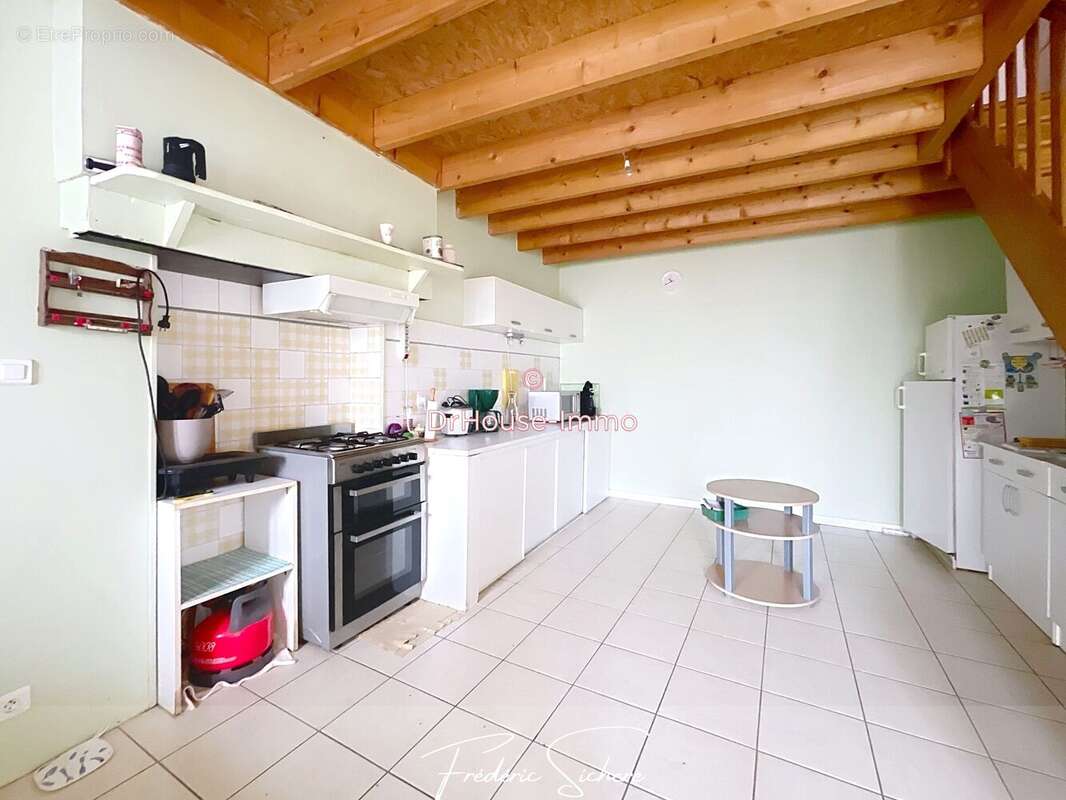 Maison à LA CHAPELLE-THIREUIL