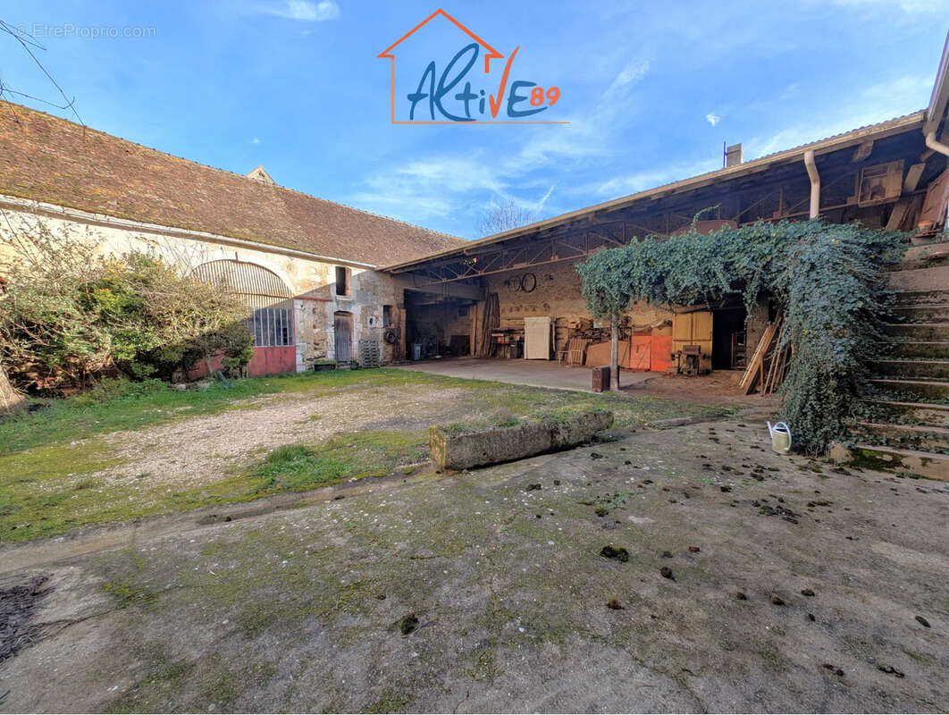 Maison à ESCAMPS