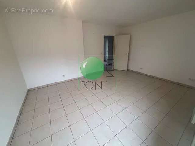 Appartement à LA FERTE-ALAIS