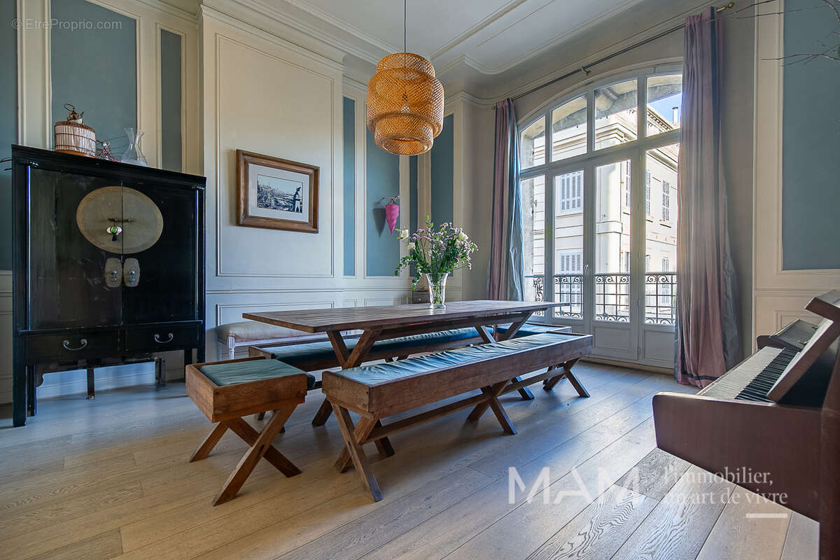 Appartement à MARSEILLE-6E