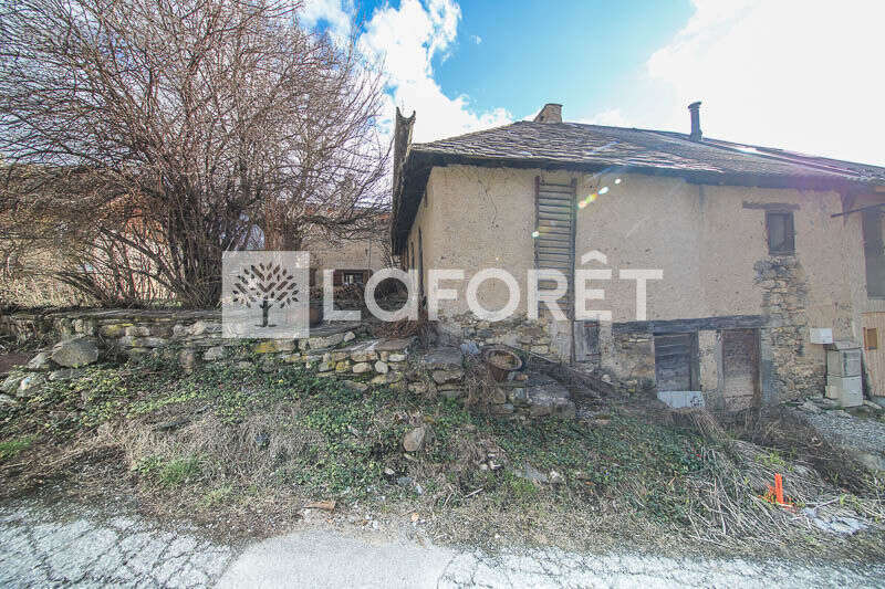 **cellier a réhabiliter - saint-andré-d'embrun - 3 pièces - photo 2