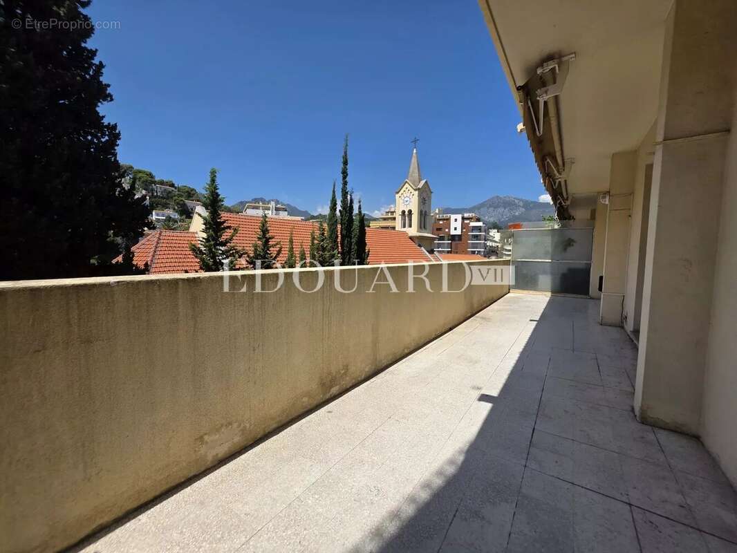 Appartement à ROQUEBRUNE-CAP-MARTIN