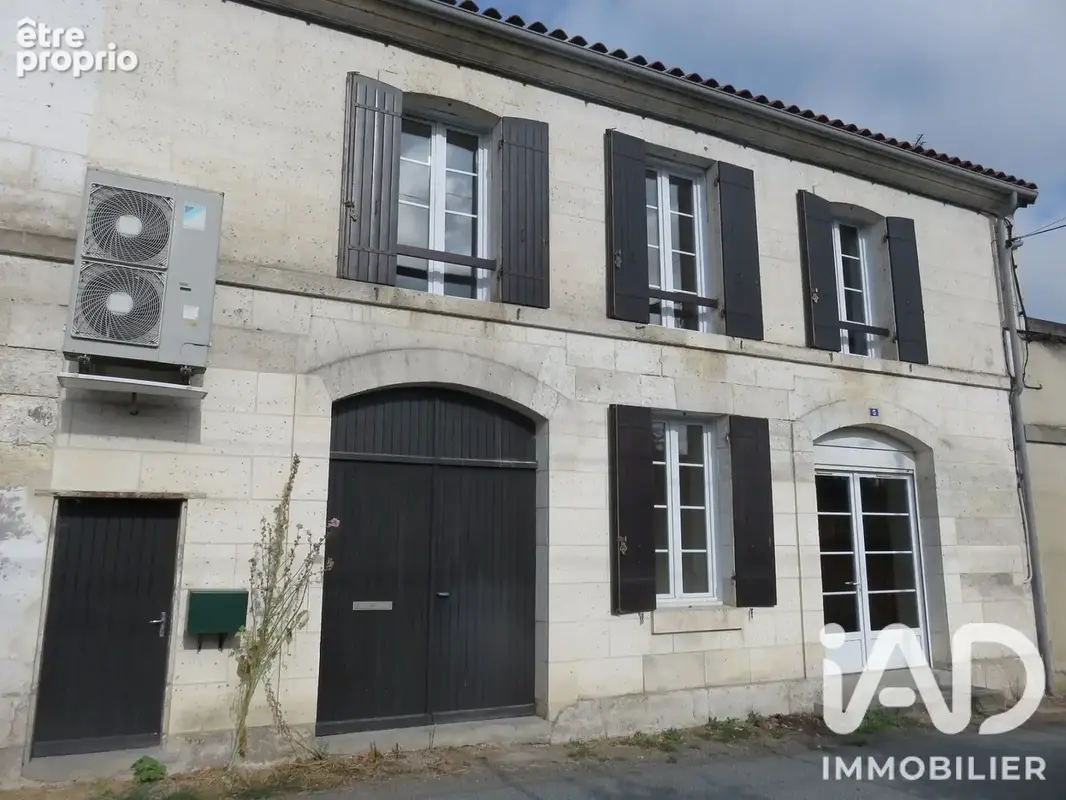 Photo 1 - Maison à CHALAIS