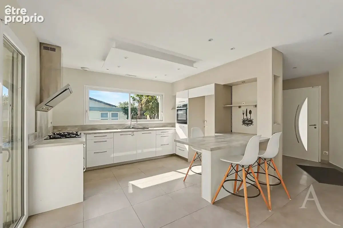 Villa contemporaine Plain pied- 172m² - Piscine - Terrain 1230 m² - photo 5