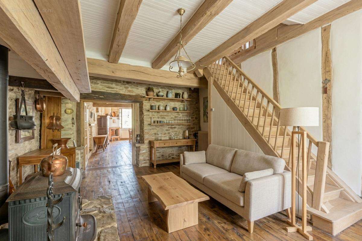 Maison 227 m² Sauveterre-de-Rouergue - Jardin au calme - photo 7