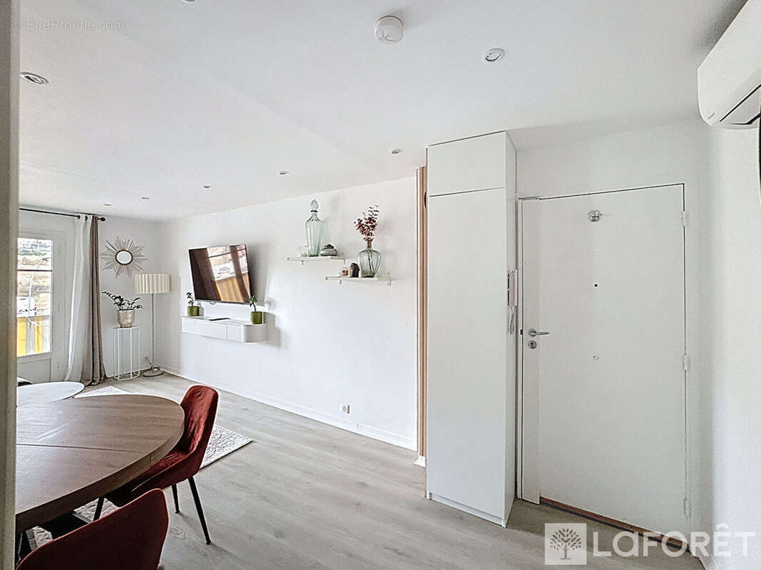 Appartement à ROQUEBRUNE-CAP-MARTIN