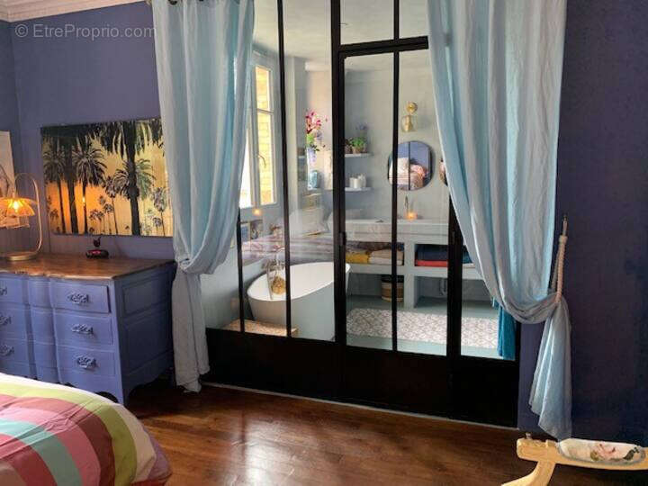 Appartement à MARNES-LA-COQUETTE