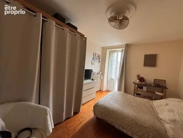 AUTUN, en centre ville, immeuble de rapport libre de 3 T3 avec cour et dépendances. - photo 3