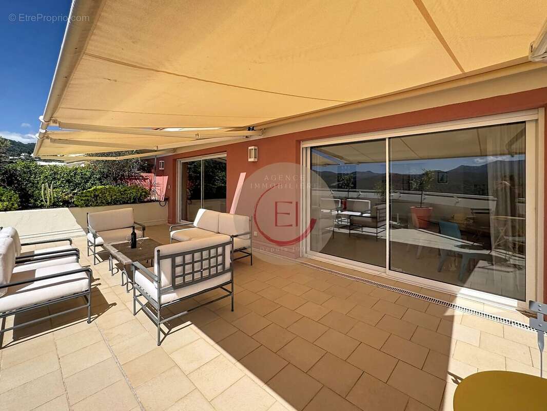 Appartement à MANDELIEU-LA-NAPOULE