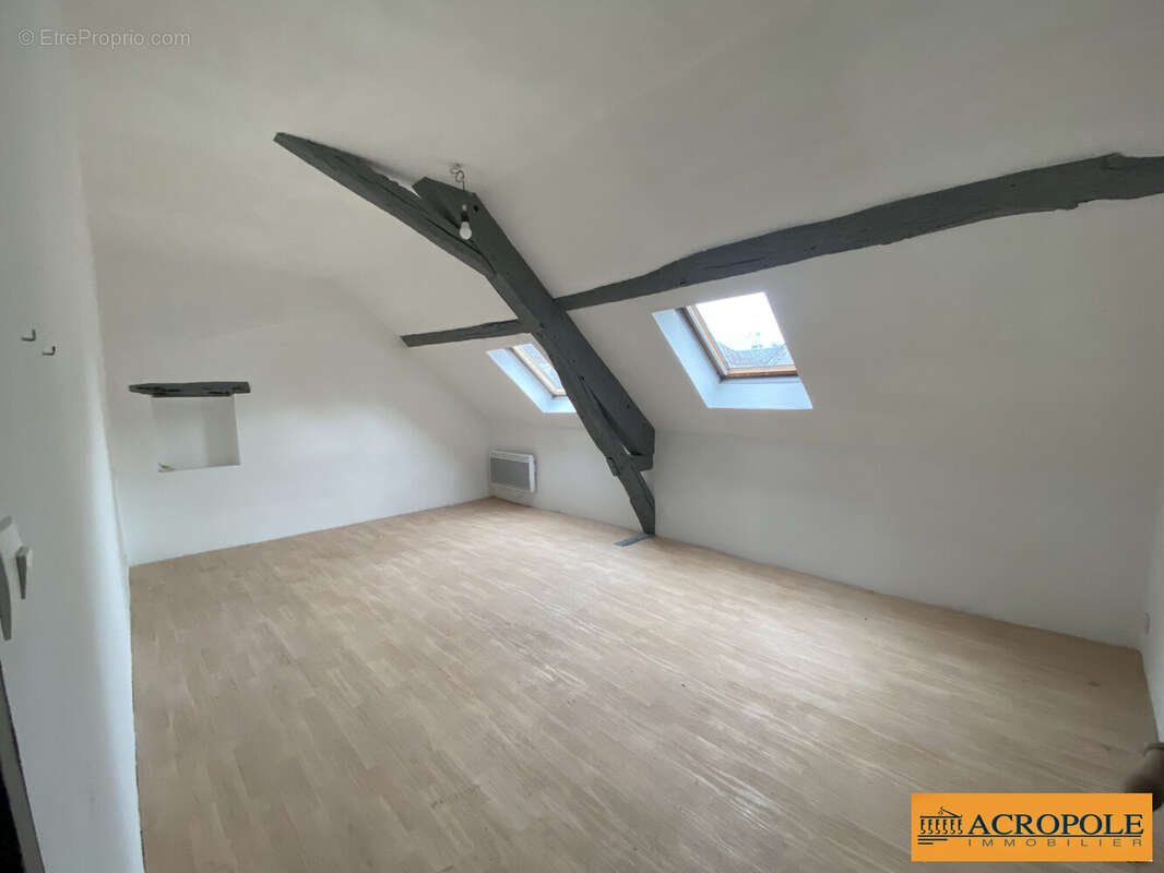 Maison à SAINT-GONDON