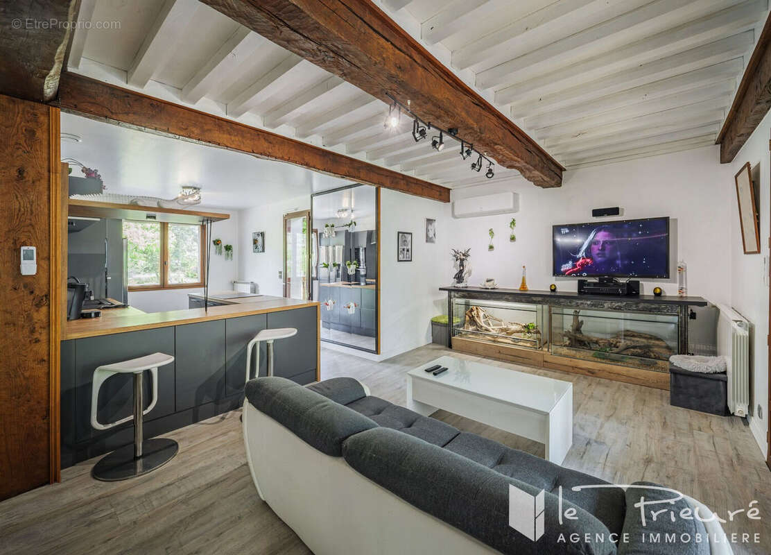 Maison familiale avec piscine et grand terrain arboré sur l'axe Réalmont-Graulhet - photo 8