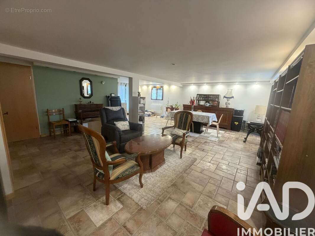 Photo 3 - Maison à SAINT-VICTOR-DE-MORESTEL