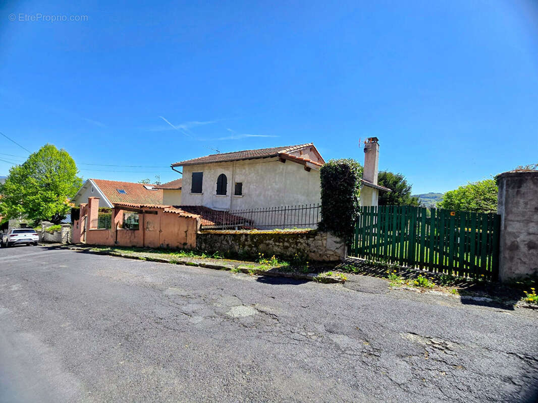 Secteur Capucins maison T3 avec jardin et parking - photo 3
