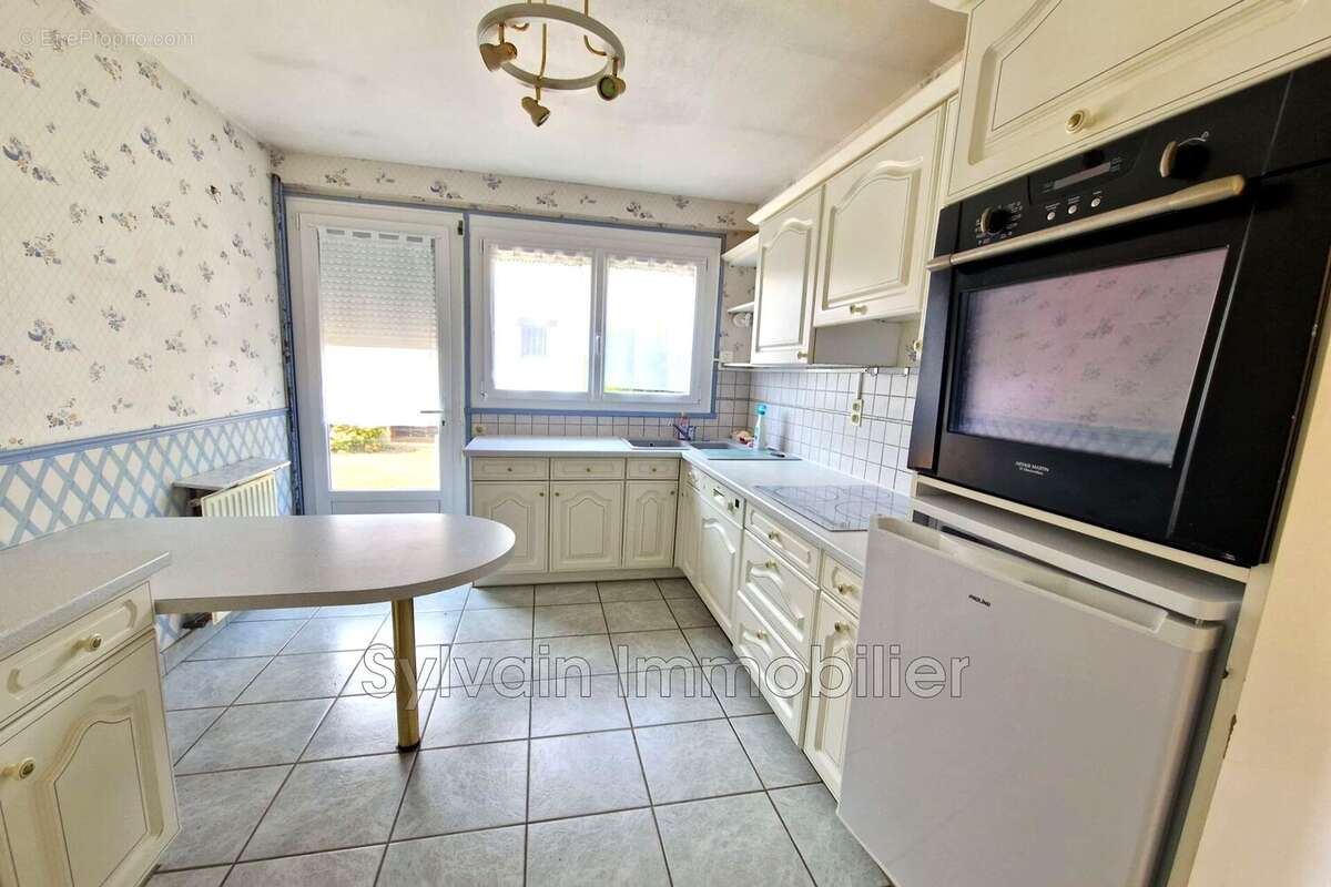 Maison 78 m² à Gournay-En-Bray  - photo 2