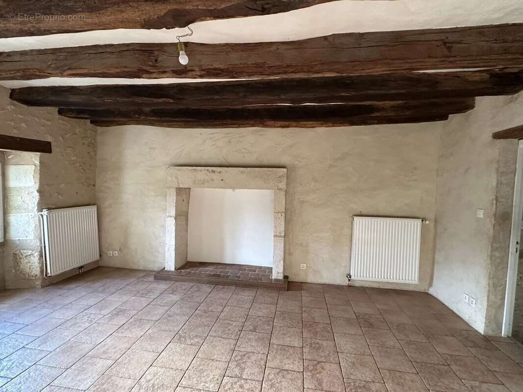 Maison à ANTIGNY