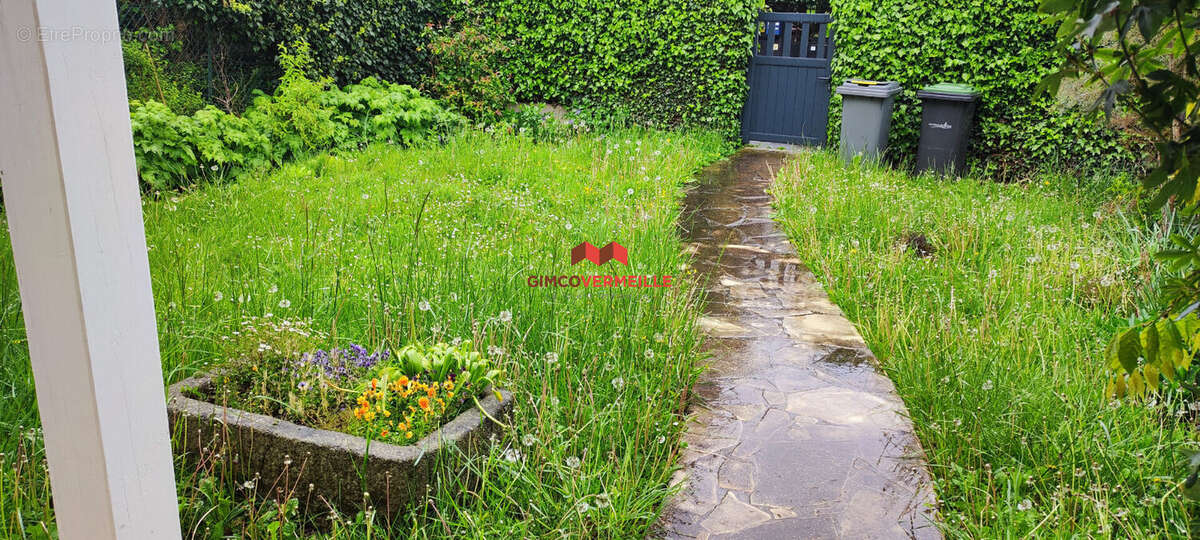 Maison à LA CELLE-SAINT-CLOUD