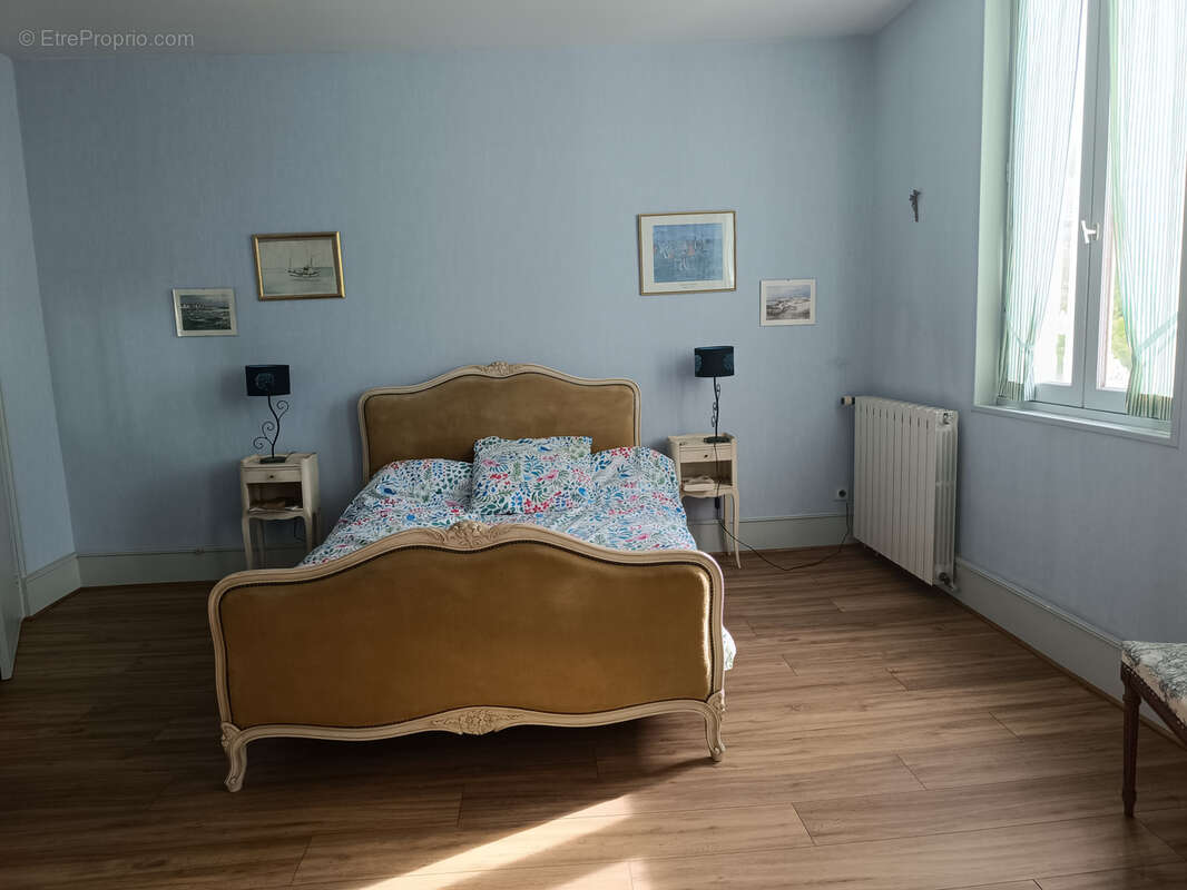 Maison à BARBEZIEUX-SAINT-HILAIRE