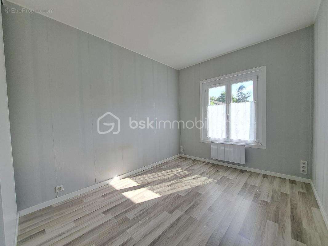 Pavillon dans un secteur calme et recherche d'abbeville - photo 10
