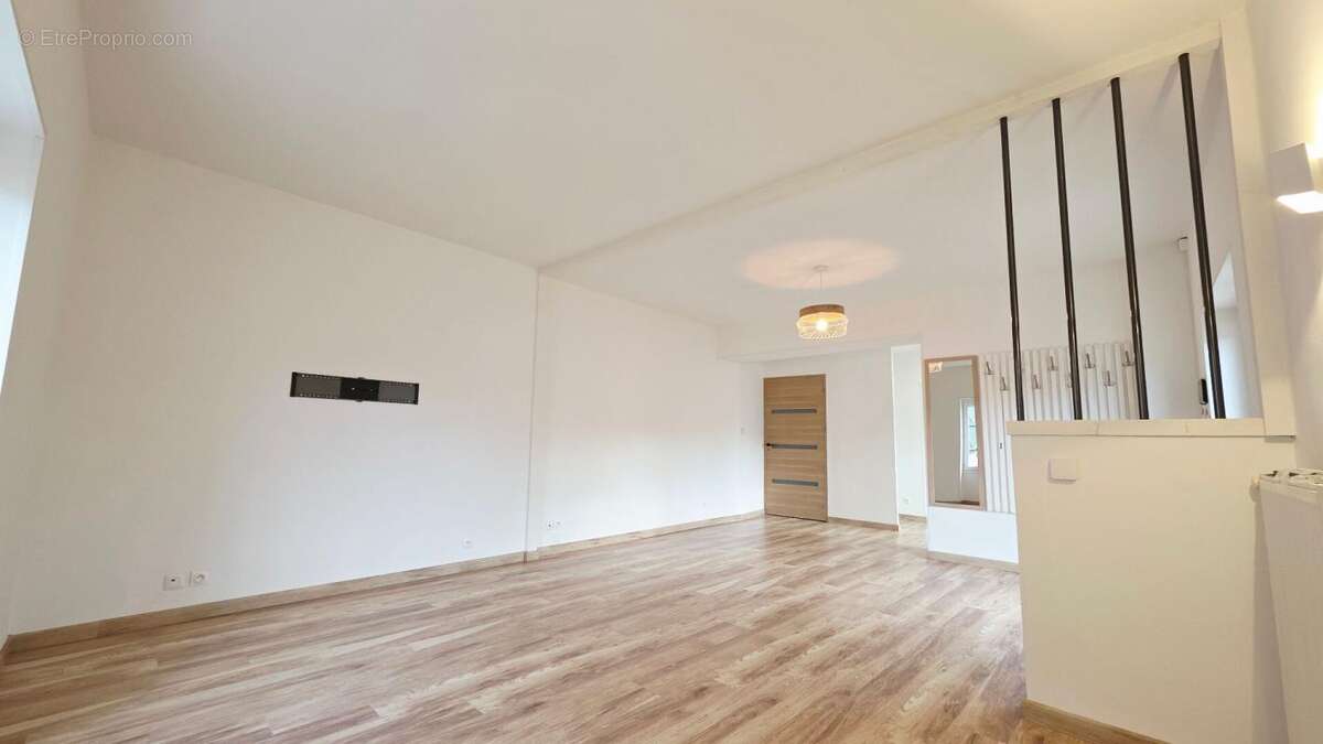 Maison à MEHUN-SUR-YEVRE