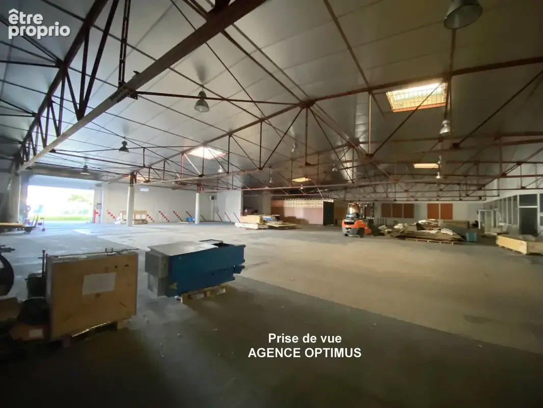 A VENDRE - Local professionnel avec vaste terrain clos à Villeneuve-la-Guyard (89) - photo 13