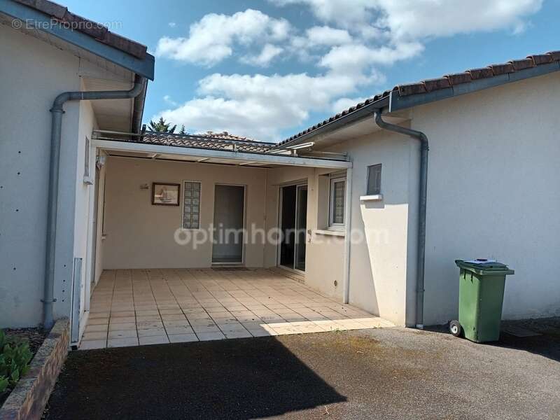 Maison à BLANQUEFORT