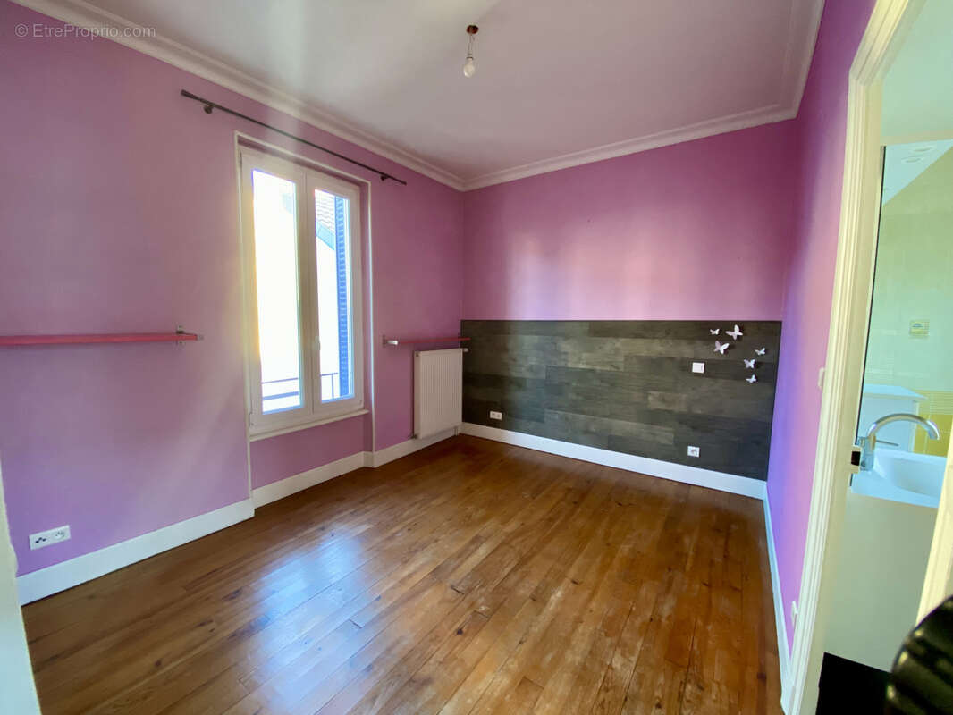 Maison à LES MARTRES-DE-VEYRE