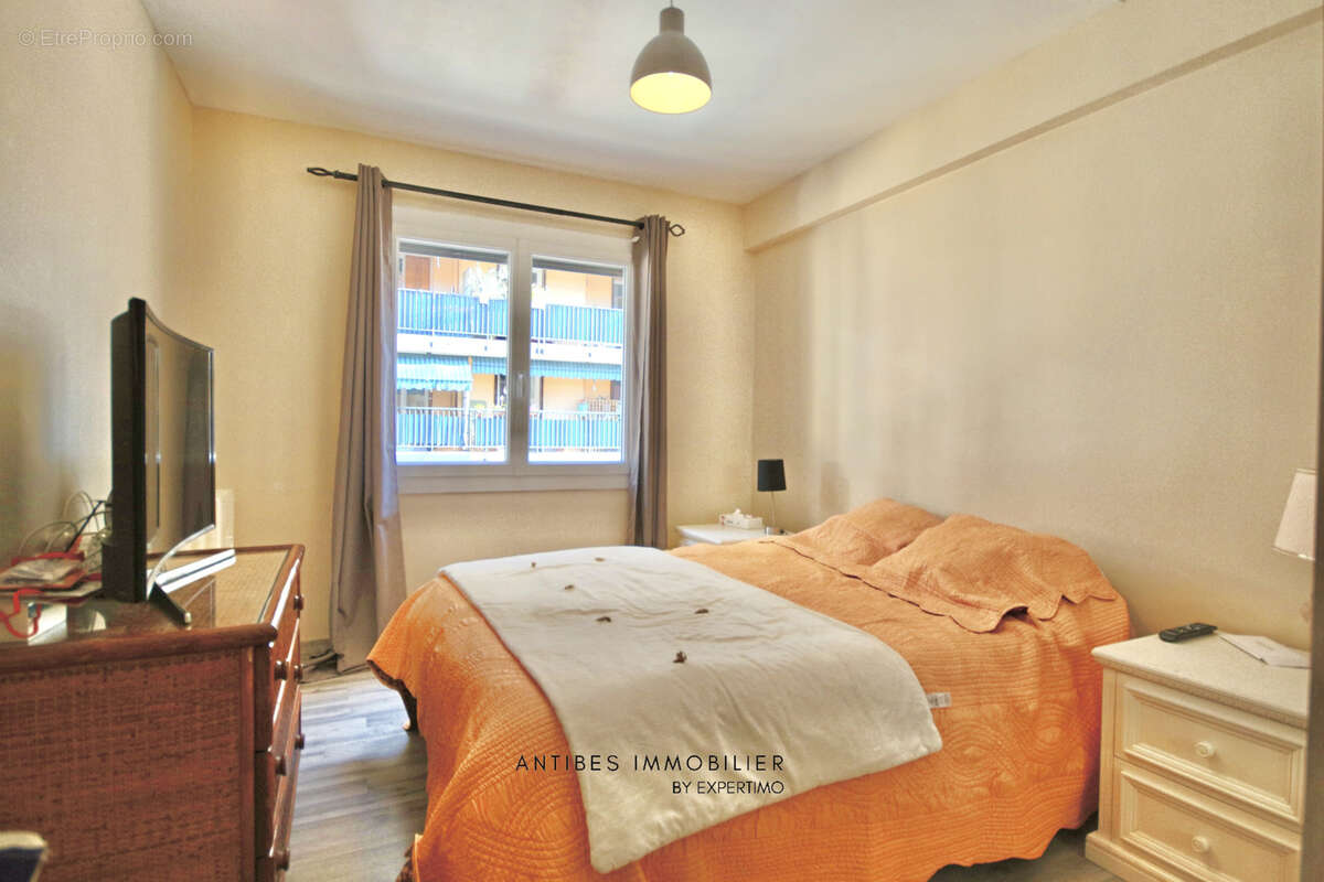 Appartement à VALLAURIS