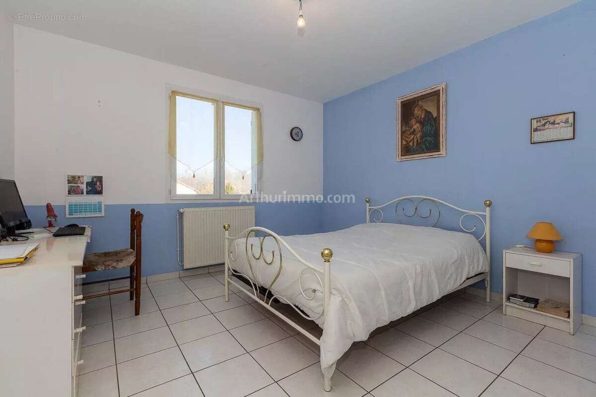 Maison à SAINT-SORLIN-DE-MORESTEL