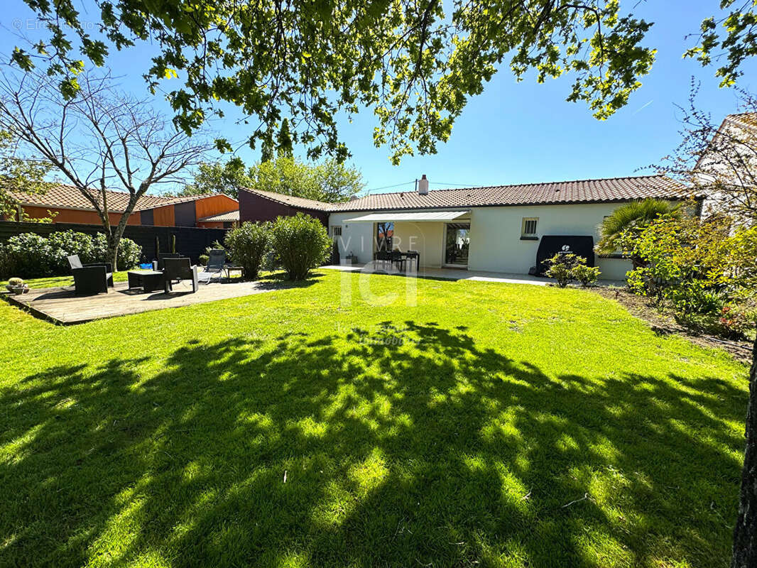 Maison à BOUGUENAIS